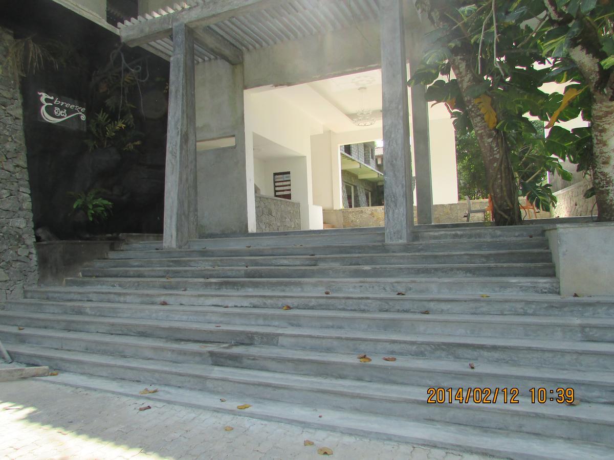 The Breeze Hotel Elpitiya  Exterior photo