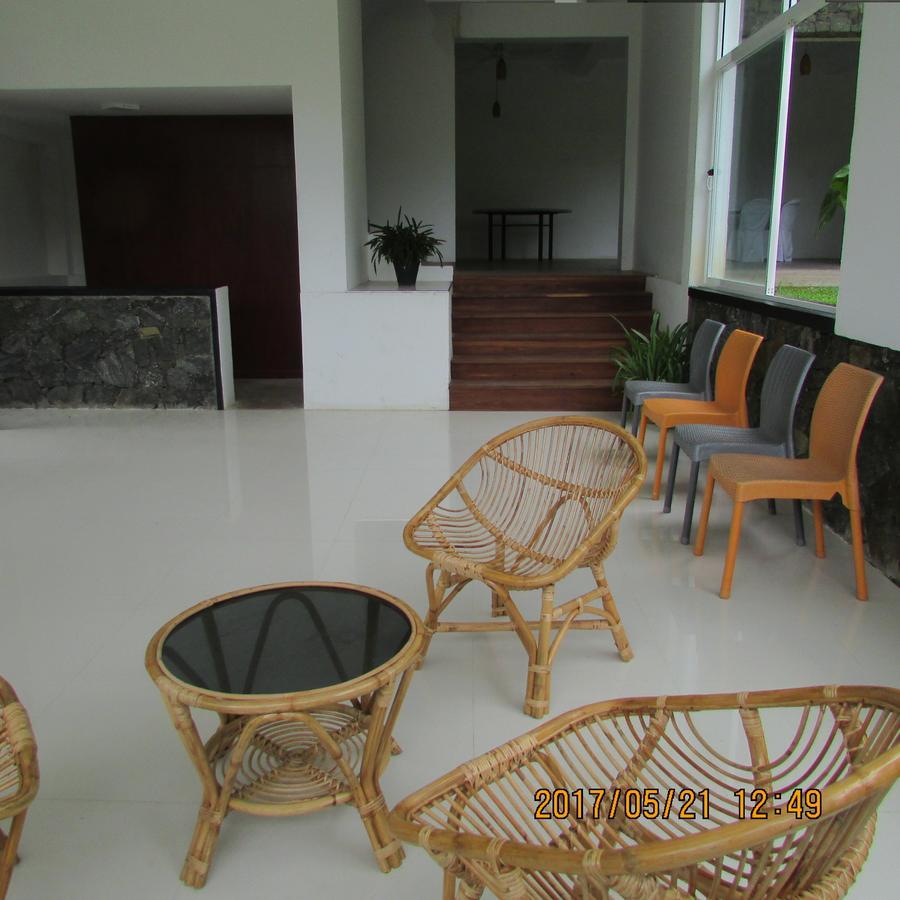 The Breeze Hotel Elpitiya  Exterior photo